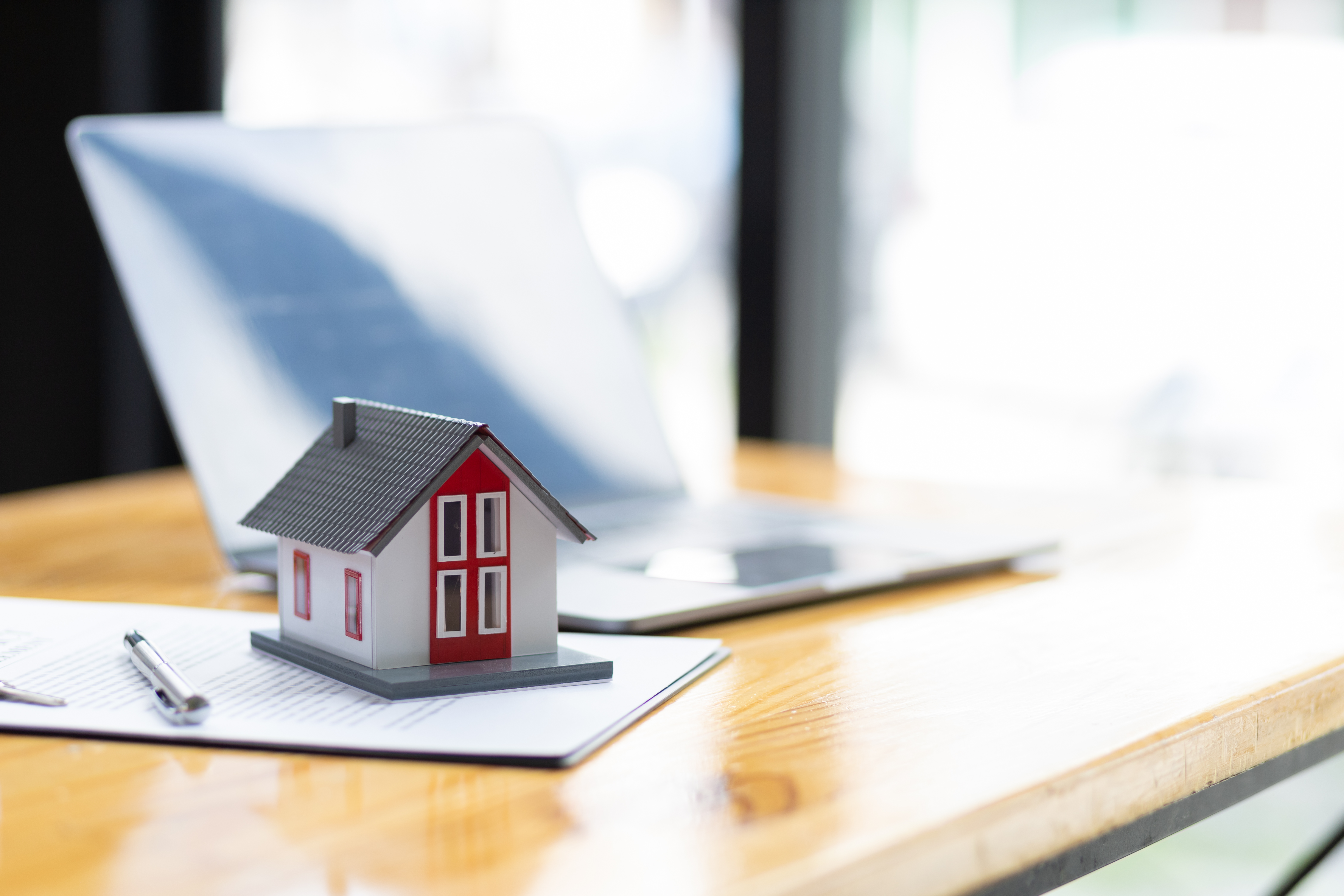 AI chatbot helping qualify real estate leads